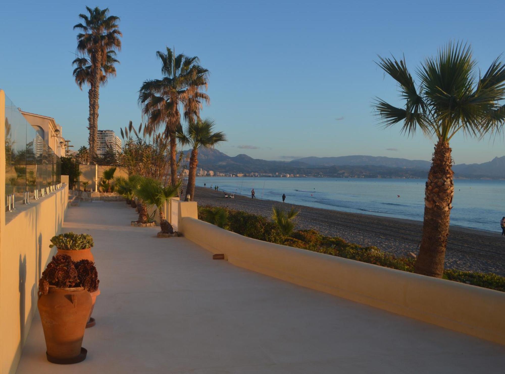 Excepcional Apartamento Loft A Pie De Playa En Chalet Roquetes Alicante Buitenkant foto